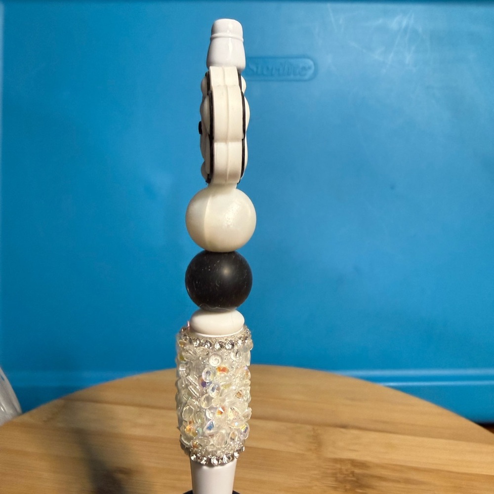 White Camellia Beaded Pen - Picture 2 of 3